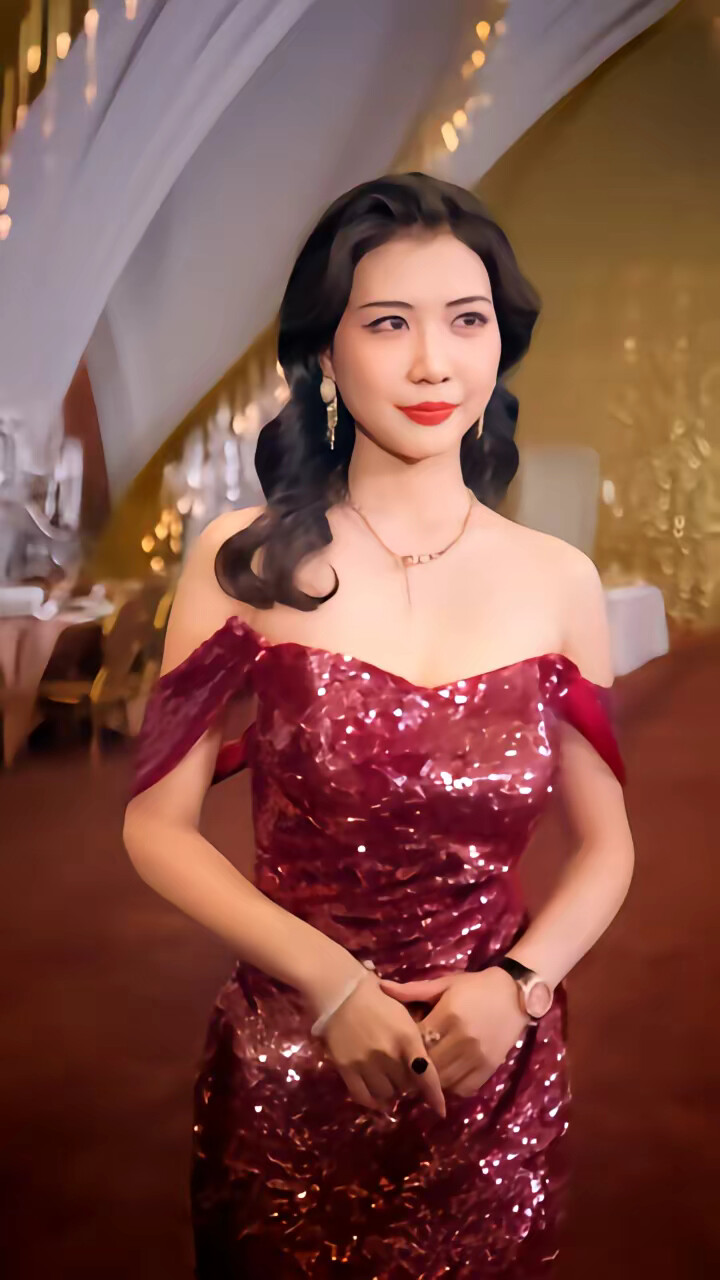 《不装了，我妈是幕后大佬》剧照