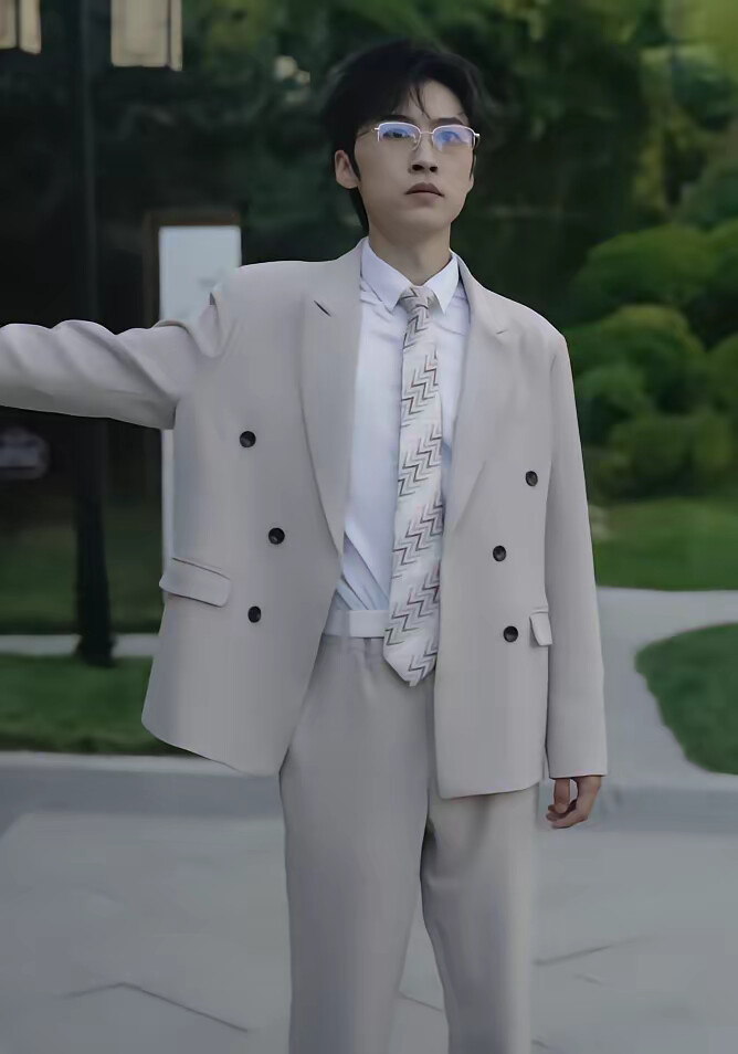 《重生36年前，这一世只为救我爸》剧照