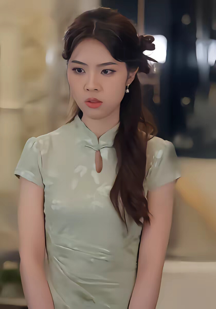 《他比骄阳热烈》剧照