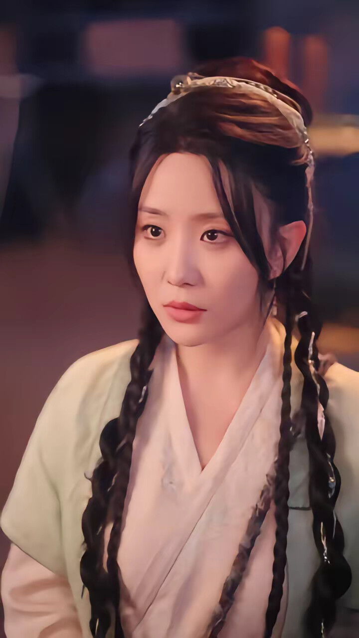 《开局被弃深山，我有空间吃香喝辣》剧照