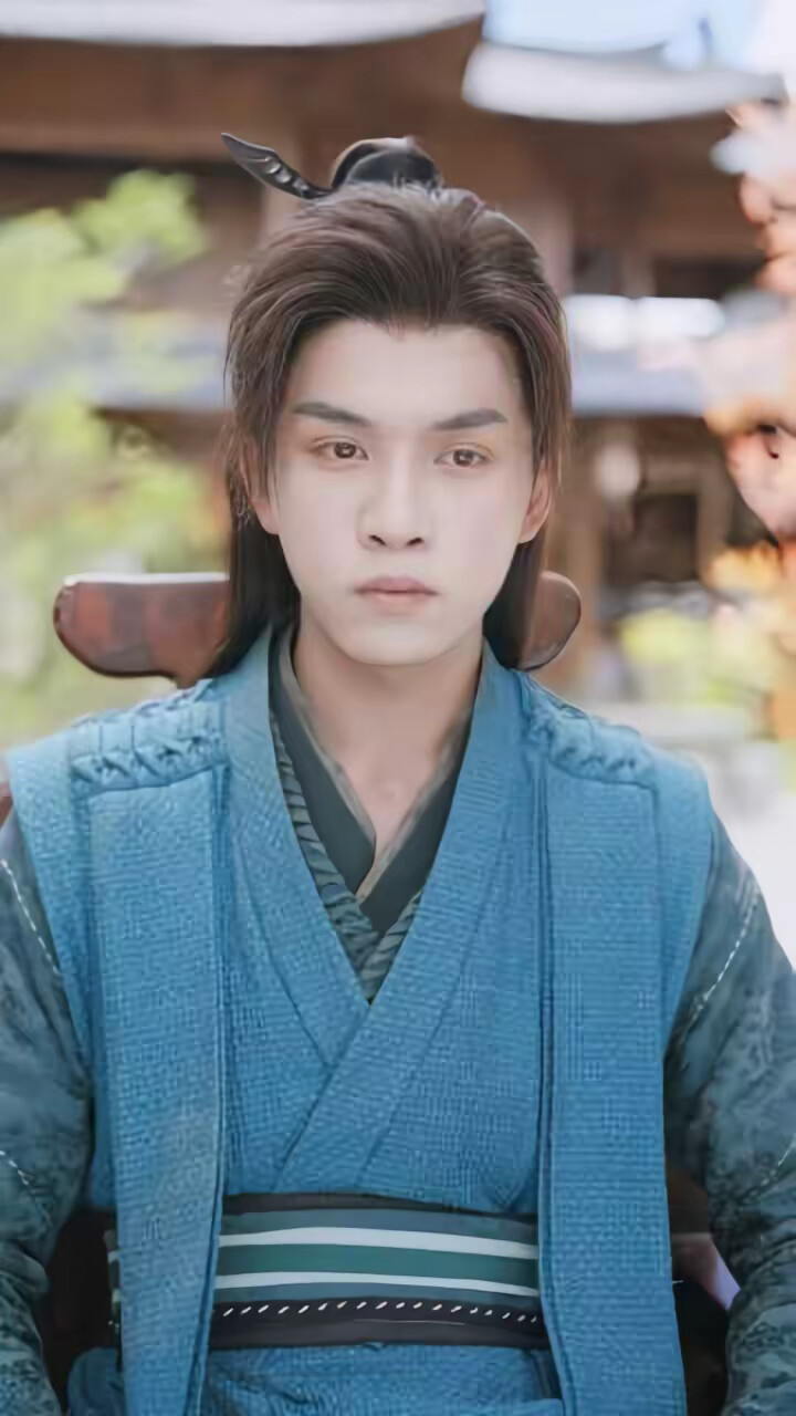 《流放路上，我靠空间养将军》剧照