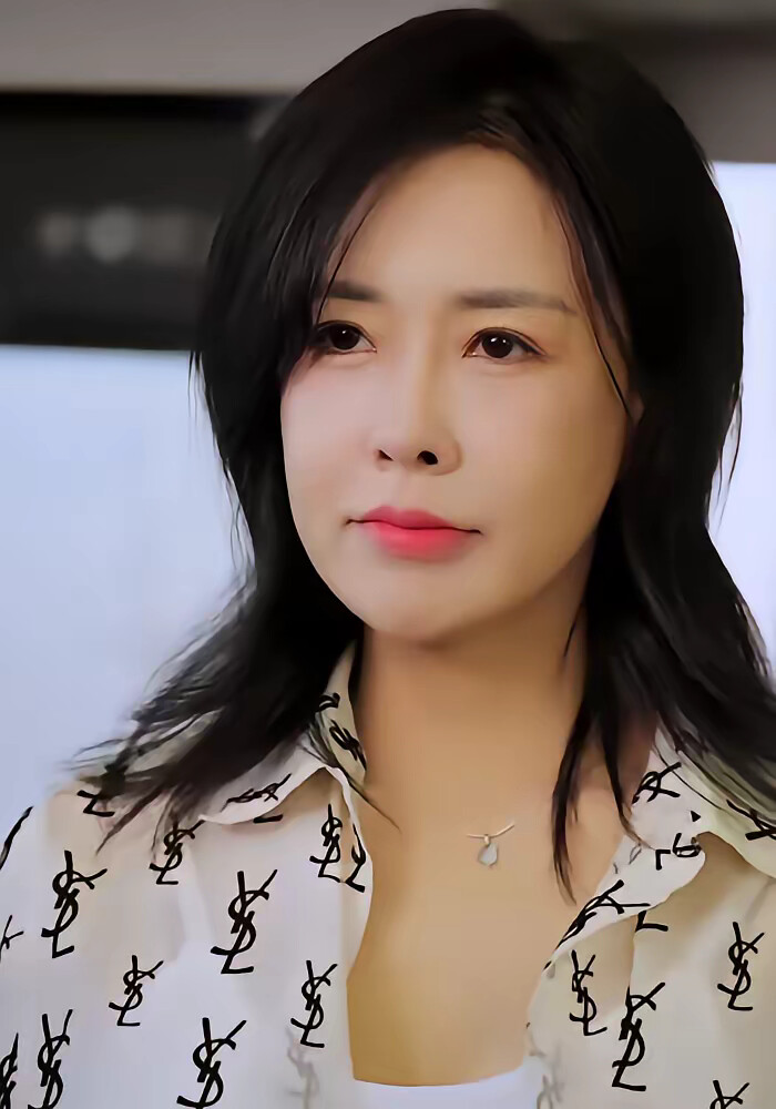 《女特工智斗恶邻》剧照