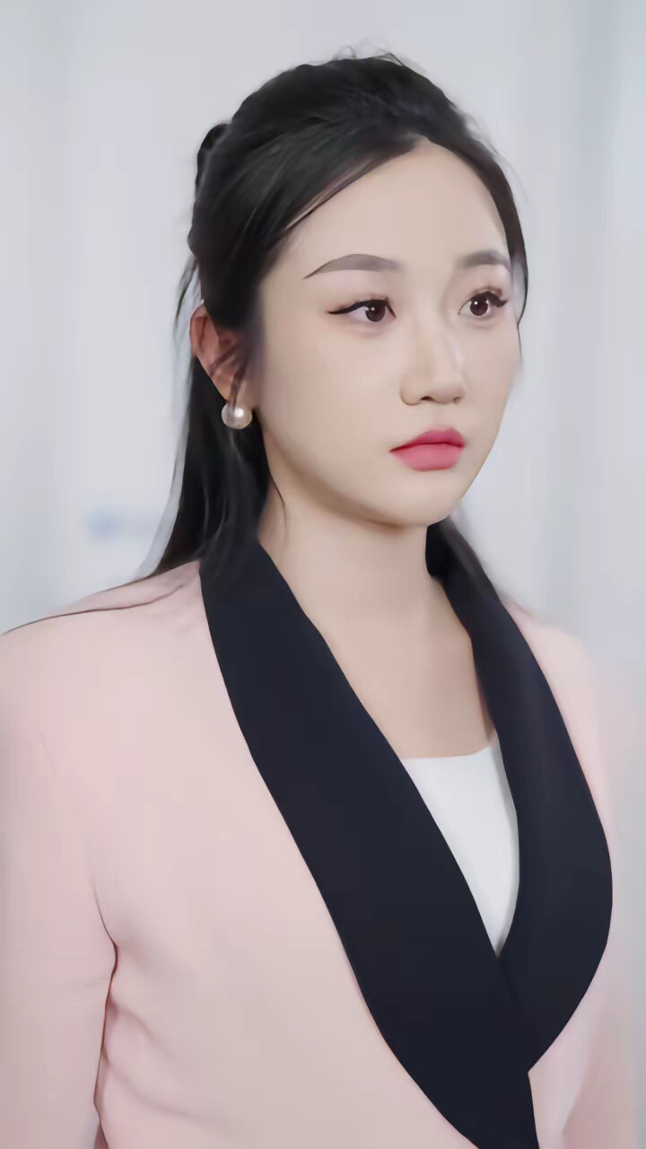 《踹掉渣男后，三个哥哥团宠我》剧照