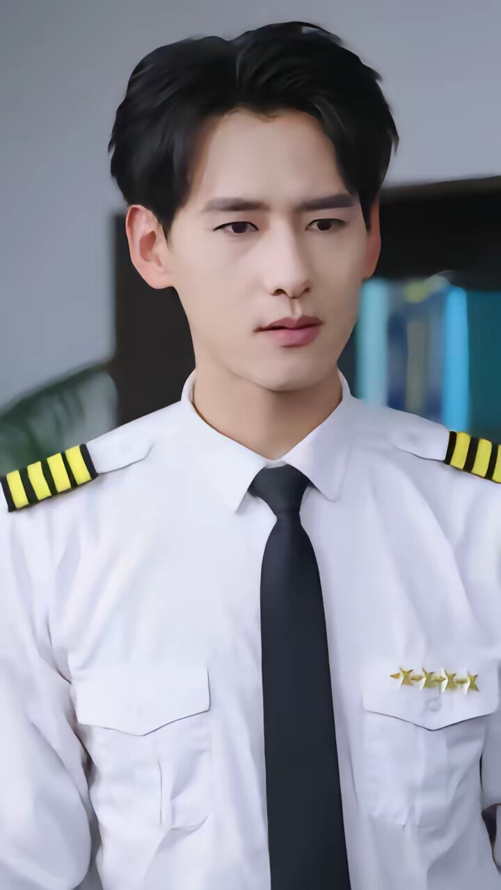 《在你心上迫降》剧照