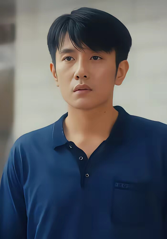 《穿成女反派老公求我当厂长》剧照